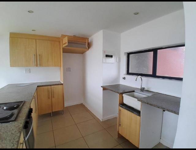 1 BEDROOM APARTMENT FOR SALE IN ROOIHUISKRAAL NORTH